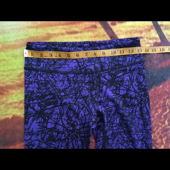 Zumba Wear Capri Leggings Size XSmall Purple/Black - Picture 6 of 8